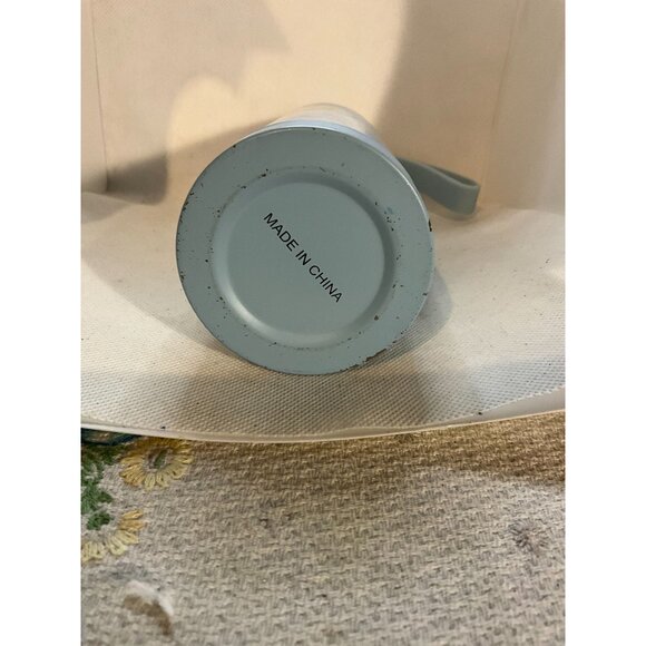 Disney Frozen II Thermos Bottle With Elsa Design and Cup Lid - Picture 4 of 6